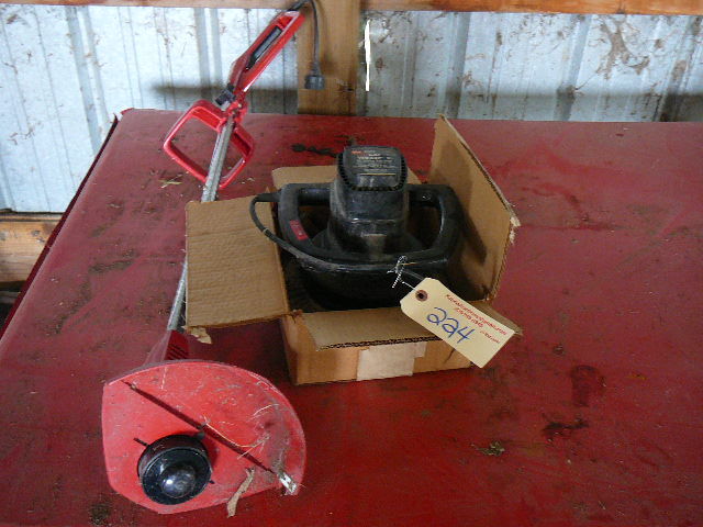 lot 224 image: Car Waxier and Weed Wacker