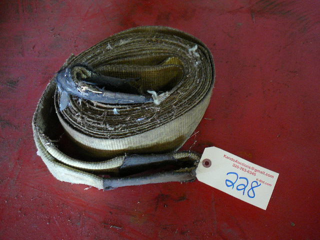 lot 228 image: 4 Tow Strap