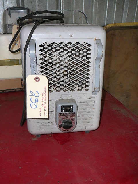 lot 230 image: Portable Heater
