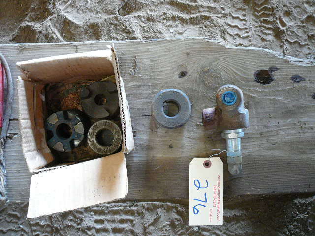 lot 276 image: Lug Joy Set