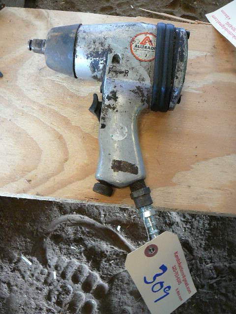 lot 309 image: 38 Impact Wrench