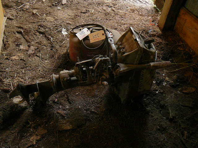 lot 324 image: Vintage Evinrude Outboard Motor & Tank
