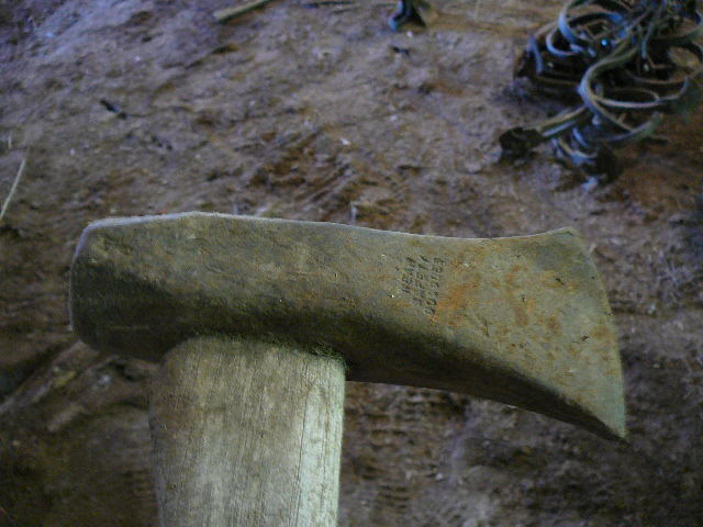 lot 351 image: Sledge Hammer