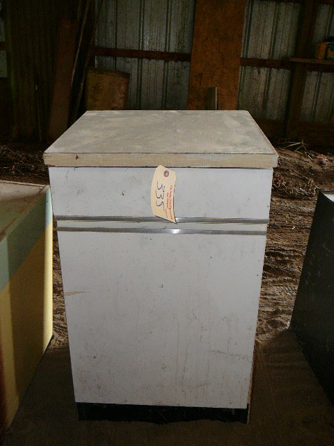 lot 335 image: Storage Cupboard