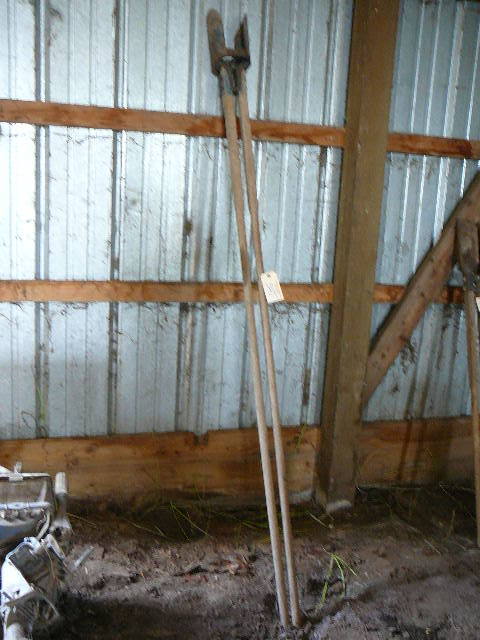lot 340 image: 7 Post Hole Digger