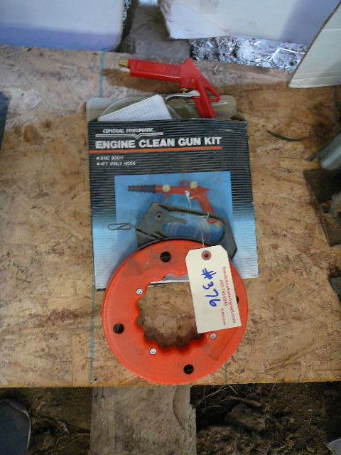 lot 376 image: Electric Fish Tape, Engine Clean Gun Kit