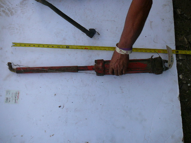 lot 446 image: Hydraulic Ram