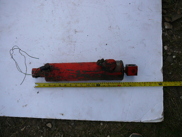 lot 449 image: Hydraulic Ram