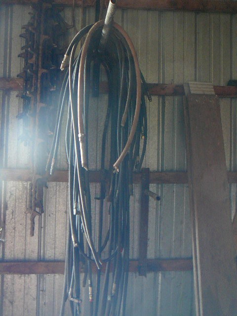 lot 457 image: Assorted Sizes Hydraulic Hoses