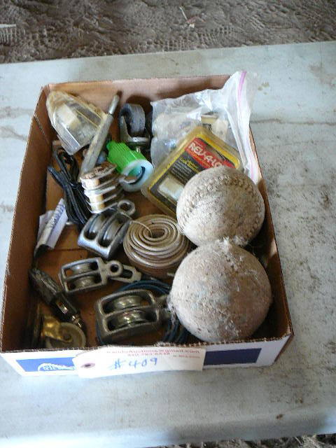 lot 409 image: Misc Household Items