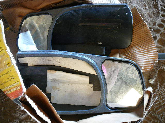 lot 412 image: Tow Mirror Extensions