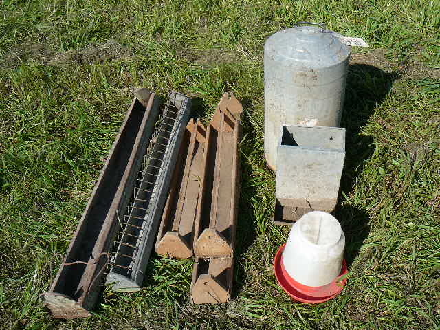 lot 540 image: Chicken Feeders & Waterier