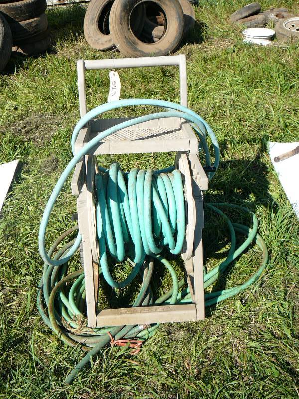 lot 543 image: Garden Hose & Reel