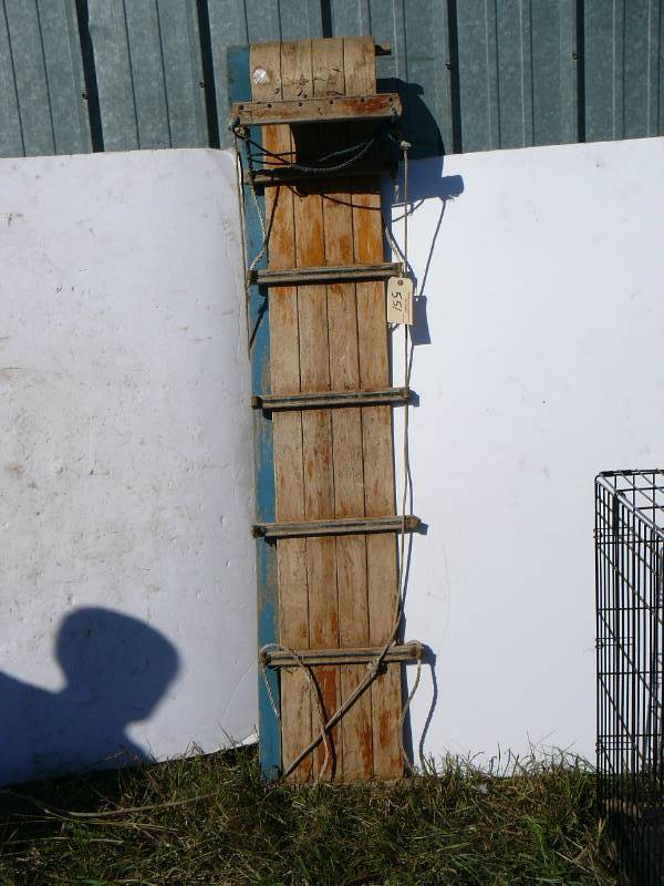 lot 551 image: Tobbagon Sled