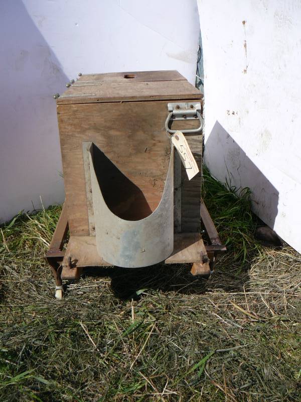 lot 557 image: Homemade Ice Fishing Sleigh & Canteen