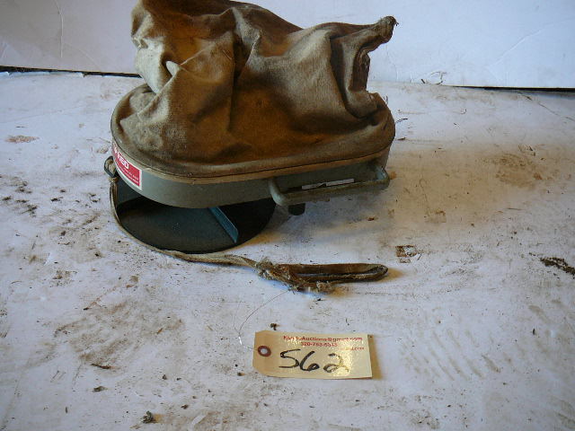 lot 562 image: EV N Spread Seed Sower