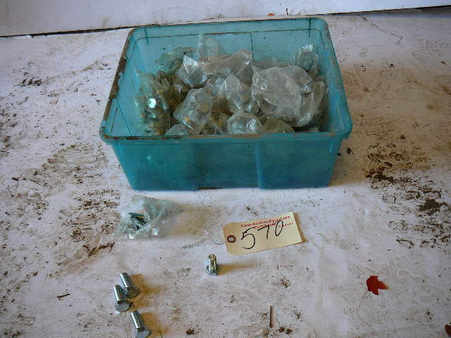 lot 570 image: 58x 1 14 S Bolts