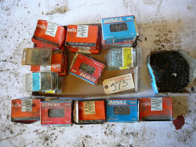 lot 573 image: Misc Screws & Nails