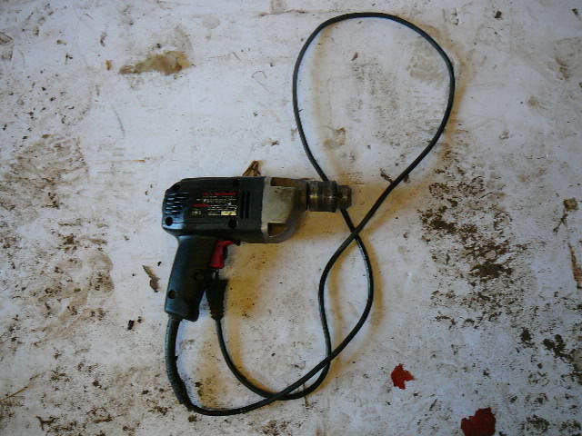 lot 576 image: 12 Craftsman Drill