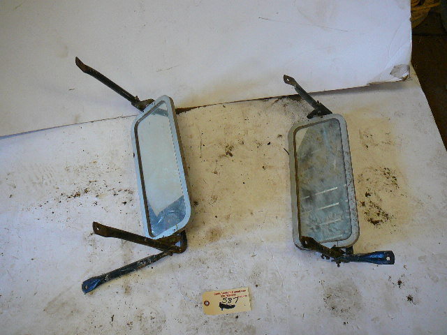 lot 587 image: Pair of Truck Mirrors