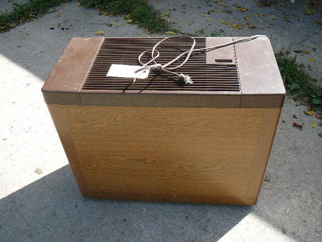 lot 601 image: Automatic Humidifier Model #4363
