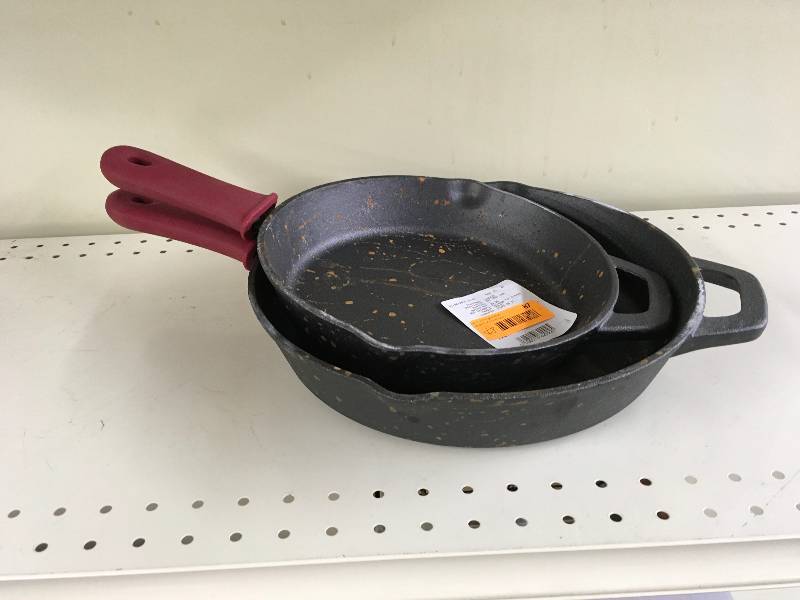 lot 87 image: Tramontina 2PC Cast Iron, Retail $29.99