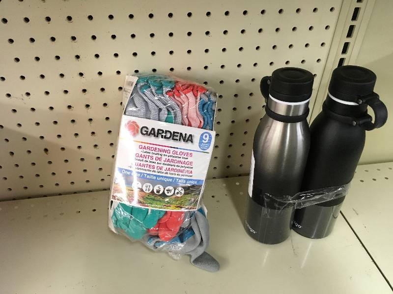 lot 109 image: Gardening Gloves & Matterhorn Stainless Steel Water Bottles,Retail $22.98