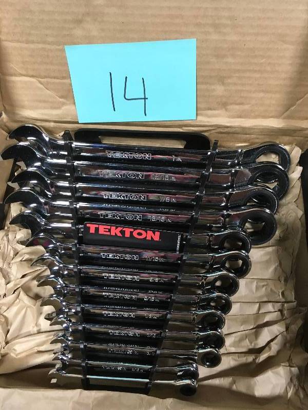 lot 14 image: TEKTON 14 in. Drive 5 in. Polished Quick-Release Ratchet