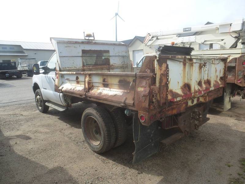 2000 Ford F-550 Dump Truck