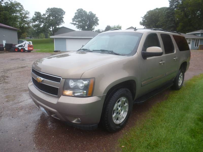 2007 Chevy Suburban 4WDAWD