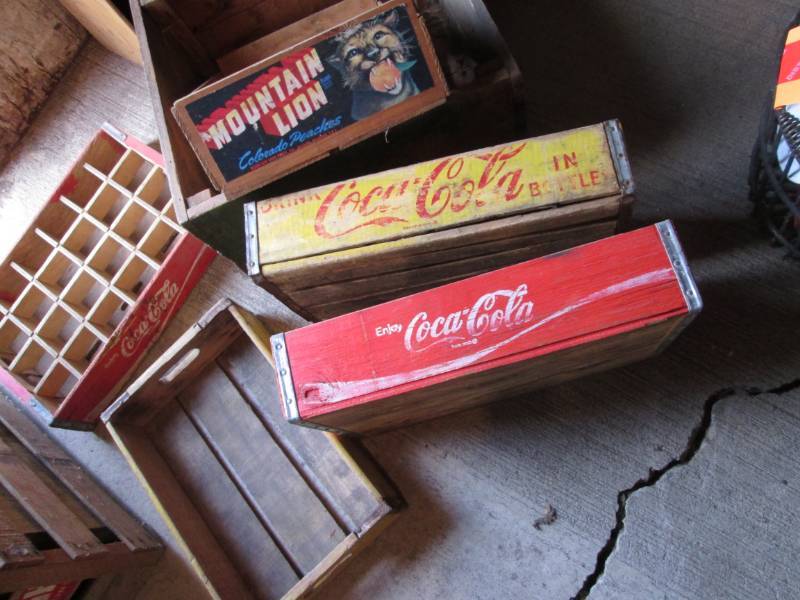 lot 14 image: Antique Coca-Cola wooden soda crate...