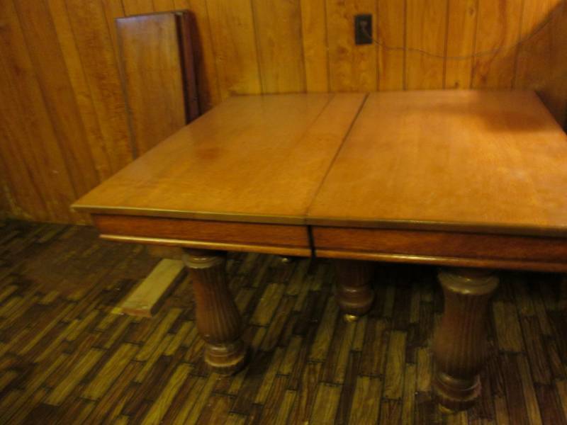 lot 52 image: Antique oak 48x43 table that exte...
