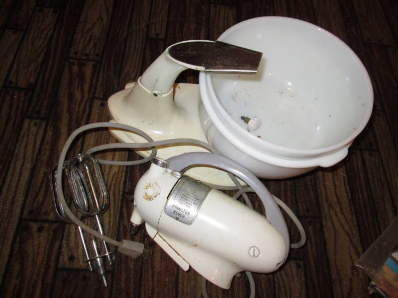 lot 64 image: Vintage Hamilton Beach mixer bowl...