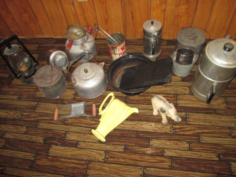 lot 65 image: Vintageantique cookwaredecortive ...
