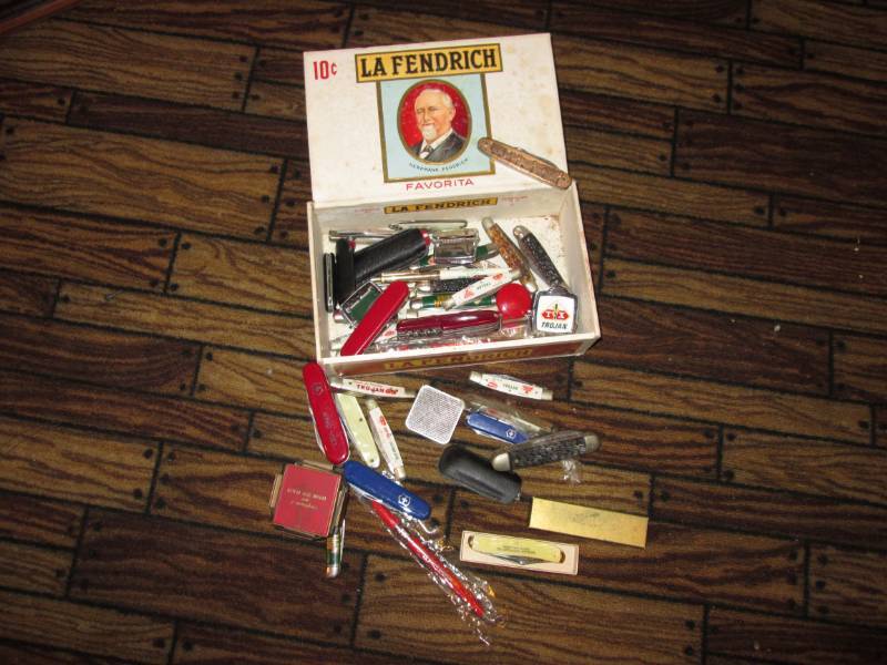 lot 69 image: Vintage cigar box with vintage pock...
