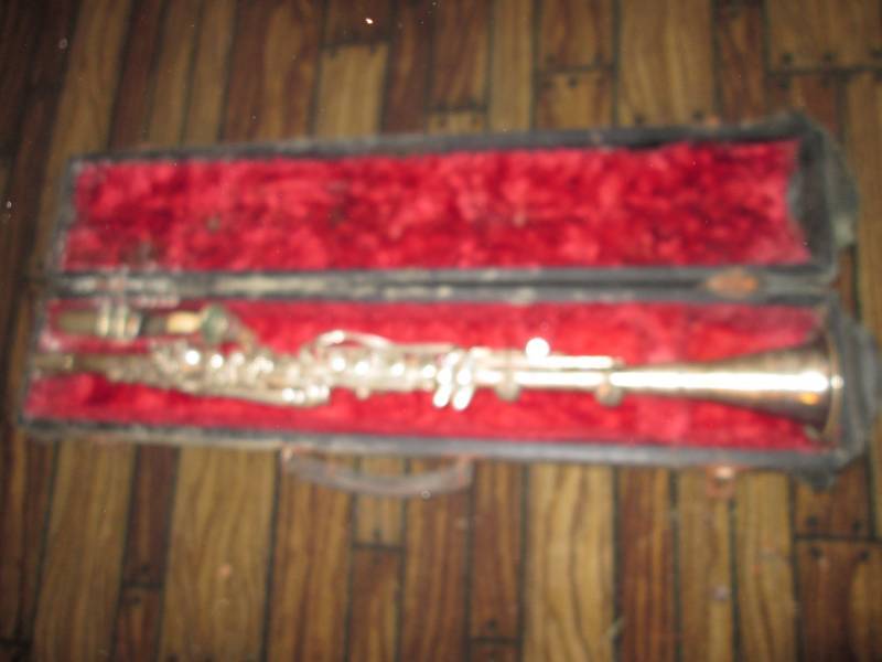 lot 75 image: Cavalier clarinet - antique...