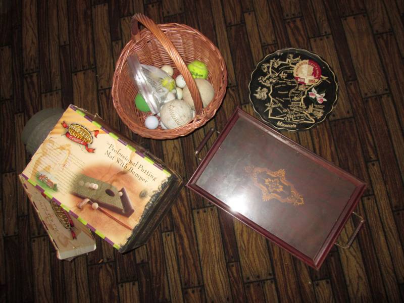 lot 81 image: Assorted collector items...