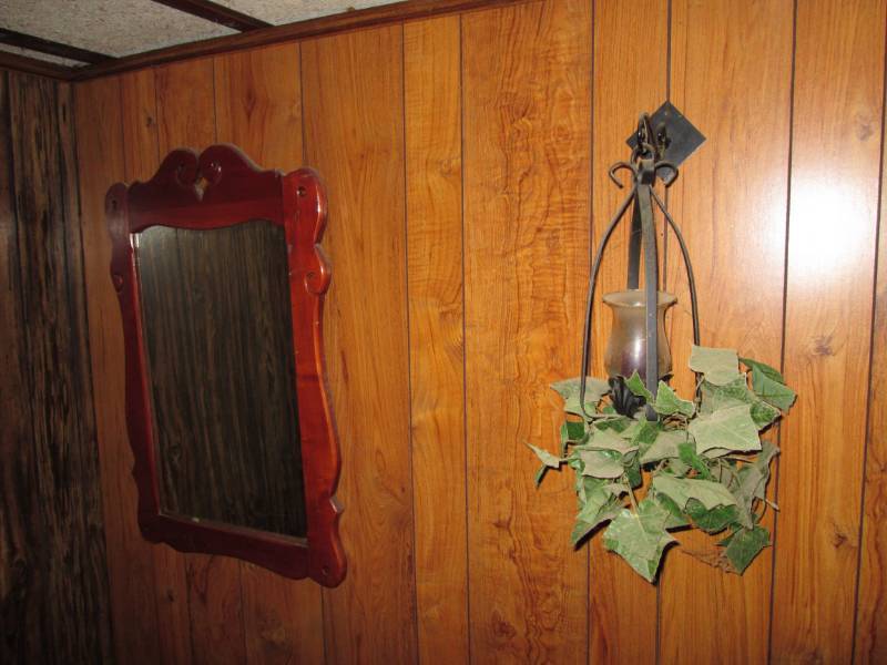 lot 108 image: Mirror & decortive candle holder...