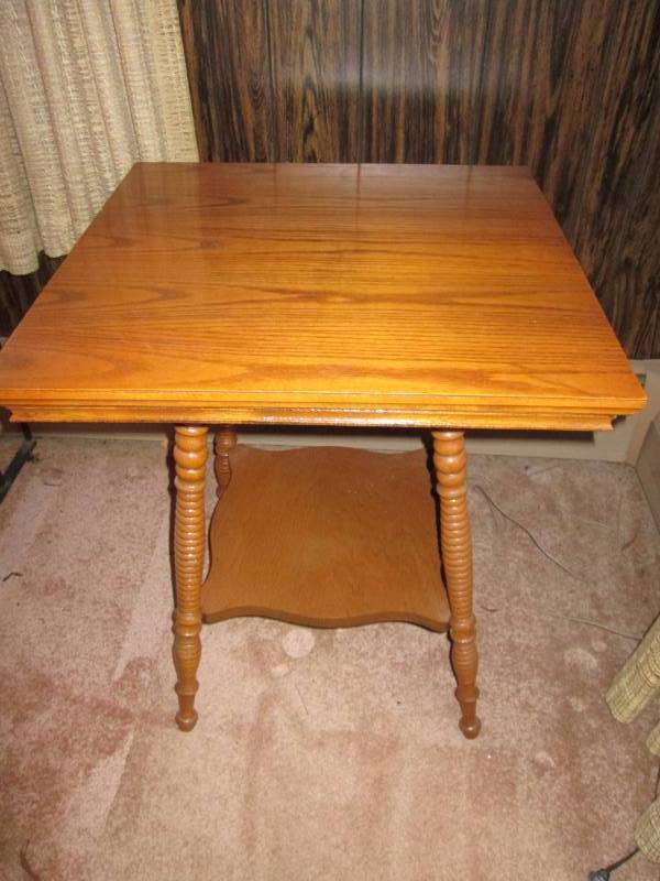 lot 121 image: Antique oak table...