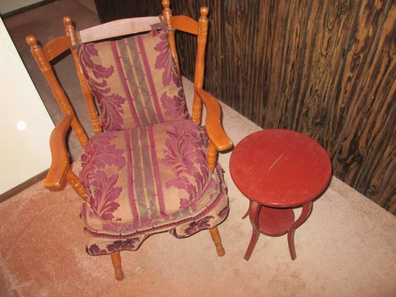 lot 129 image: Chair & plant stand...