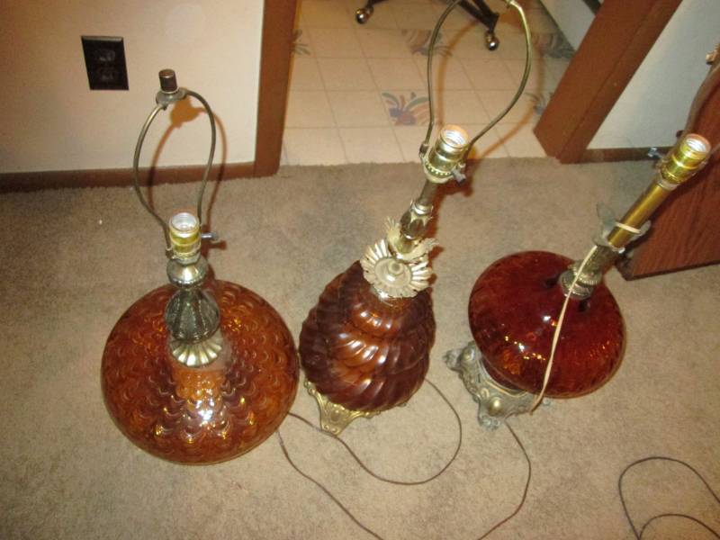 lot 152 image: 3 lamps...