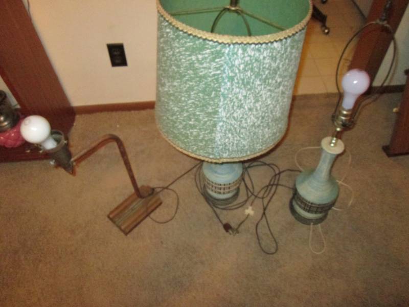 lot 153 image: 3 lamps...