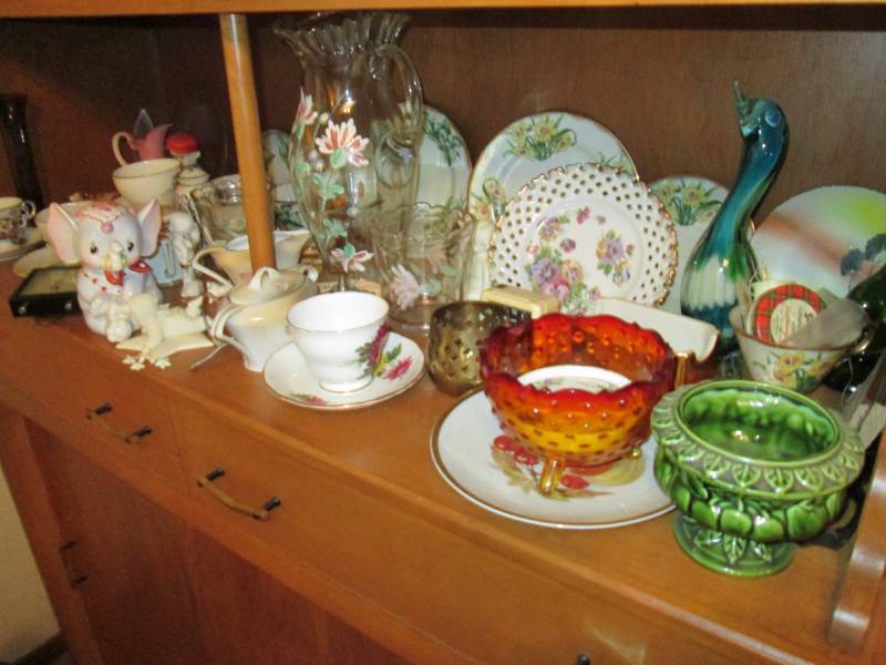 lot 168 image: Misc. glasswarenick naks...