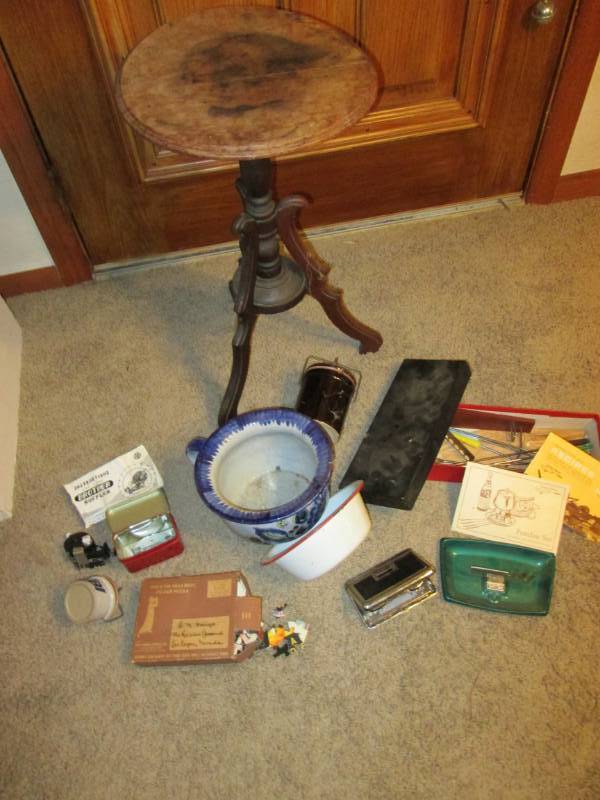 lot 182 image: Antique plant standvintage puzzle...