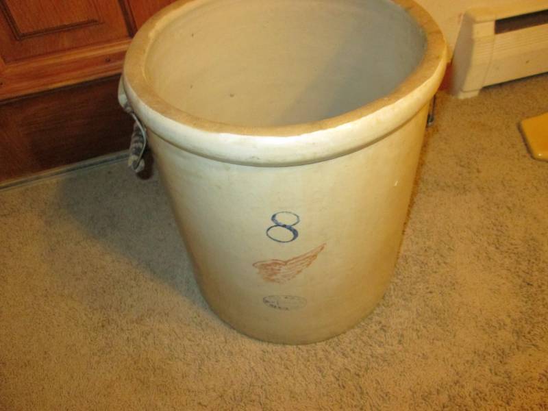 lot 187 image: 8 gal Red Wing crock...