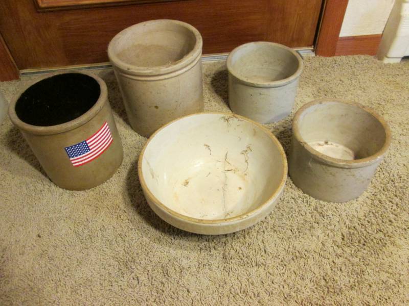 lot 191 image: 4 misc. small crocks & small crock ...
