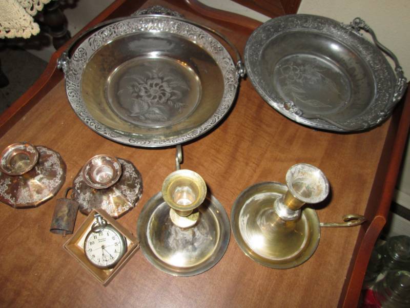 lot 210 image: Vintage silver candle holderssilve...