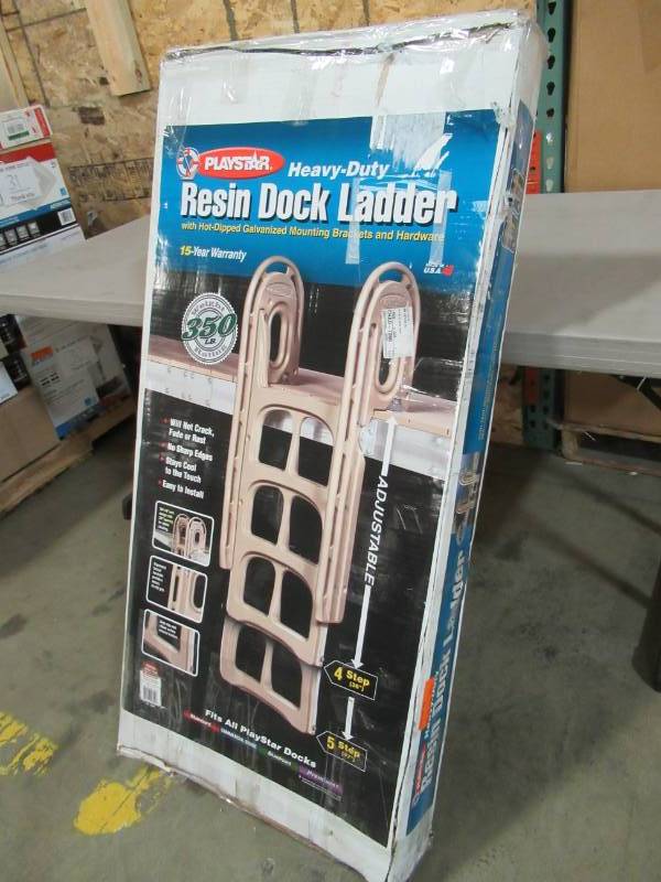 lot 63 image: Playstar Adjustable Resin Dock Ladder