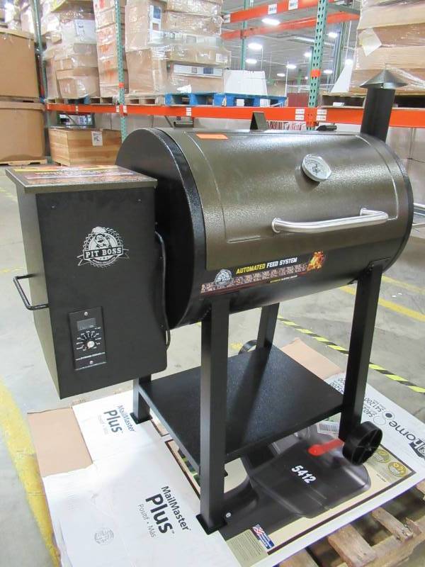lot 8 image: Pit Boss 820-sq in Two-tone copper and black high temperature powder coat Pellet Grill