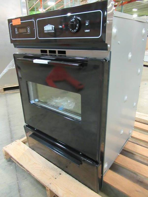 lot 14 image: Summit Appliance 24 in. Single Gas Wall Oven in Black